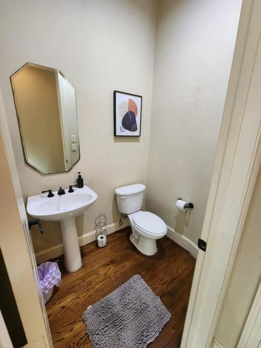 Modern Galleria Gem Private Jacuzzi 3 Br Houston Exterior photo